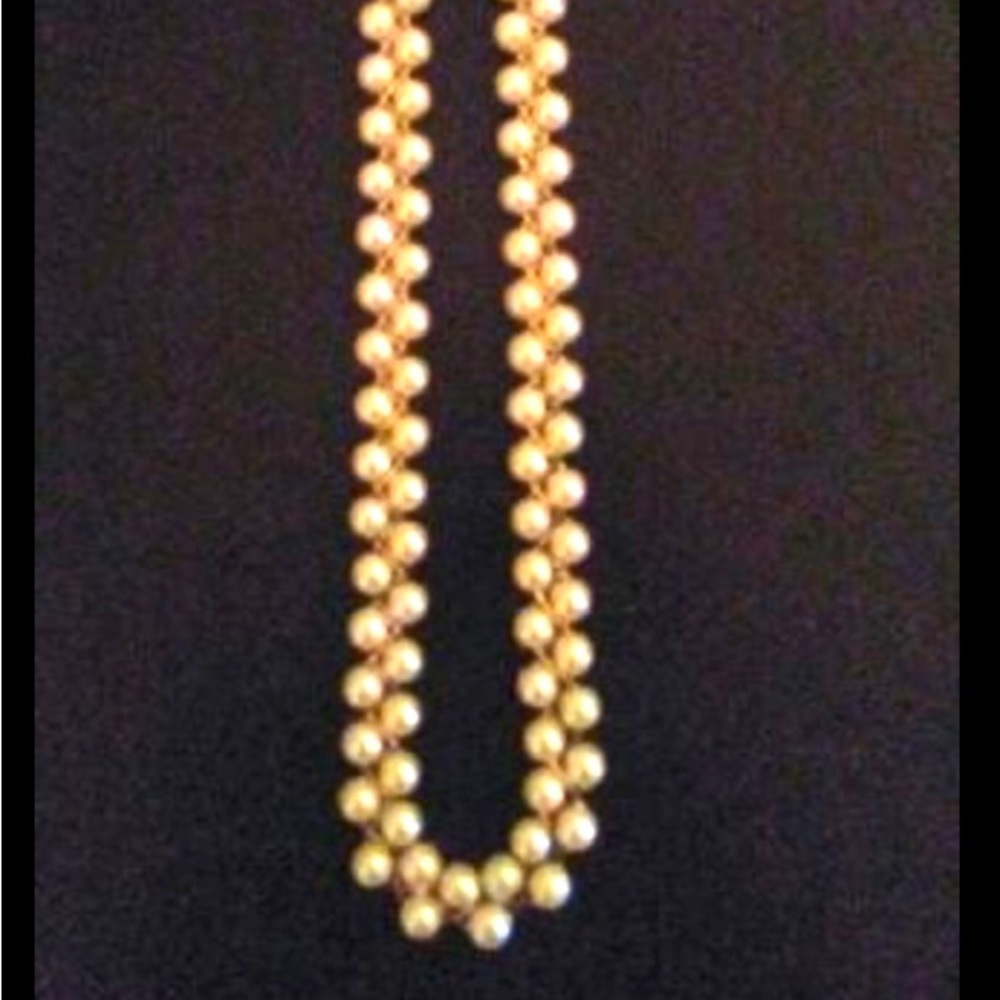Vintage 1970s  Faux Pearl Necklace